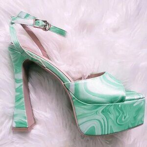 NEW GREEN SATIN SWIRL PLATFORM HEELS